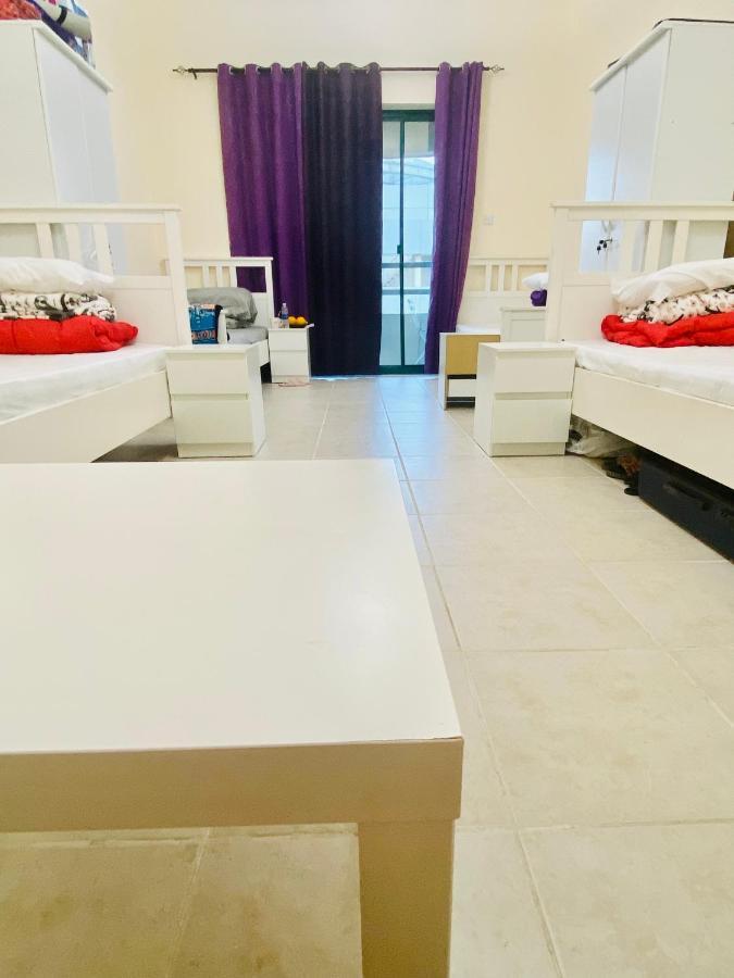 דובאי Nash Guest House Females Only מראה חיצוני תמונה